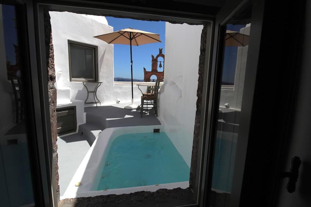 Astrea Suites "Ostria Cave Villa-Outdoor Jacuzzi" Oía Buitenkant foto
